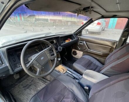 Синій Форд Гранада, об'ємом двигуна 2 л та пробігом 666 тис. км за 500 $, фото 5 на Automoto.ua