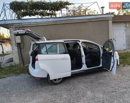 Белый Форд Гранд С-макс, объемом двигателя 2 л и пробегом 252 тыс. км за 9100 $, фото 9 на Automoto.ua