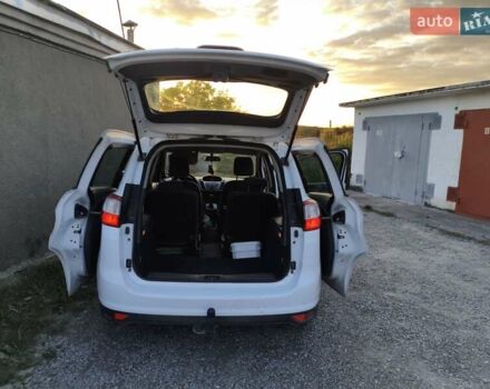 Белый Форд Гранд С-макс, объемом двигателя 2 л и пробегом 252 тыс. км за 9100 $, фото 3 на Automoto.ua