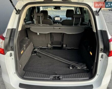 Белый Форд Гранд С-макс, объемом двигателя 1.5 л и пробегом 213 тыс. км за 10500 $, фото 19 на Automoto.ua