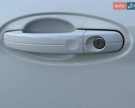 Белый Форд Гранд С-макс, объемом двигателя 1.5 л и пробегом 213 тыс. км за 10500 $, фото 13 на Automoto.ua