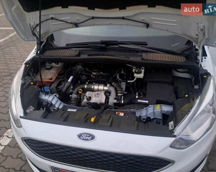 Белый Форд Гранд С-макс, объемом двигателя 1.5 л и пробегом 170 тыс. км за 9500 $, фото 8 на Automoto.ua