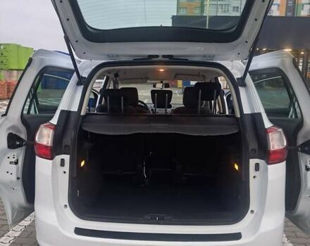 Белый Форд Гранд С-макс, объемом двигателя 1.5 л и пробегом 170 тыс. км за 9500 $, фото 10 на Automoto.ua