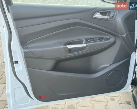 Белый Форд Гранд С-макс, объемом двигателя 1.5 л и пробегом 213 тыс. км за 10500 $, фото 15 на Automoto.ua