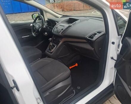 Белый Форд Гранд С-макс, объемом двигателя 1.5 л и пробегом 170 тыс. км за 9500 $, фото 15 на Automoto.ua