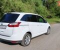 Белый Форд Гранд С-макс, объемом двигателя 1.5 л и пробегом 109 тыс. км за 10000 $, фото 2 на Automoto.ua