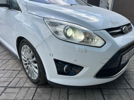 Белый Форд Гранд С-макс, объемом двигателя 2 л и пробегом 296 тыс. км за 6800 $, фото 1 на Automoto.ua