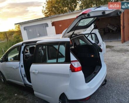 Белый Форд Гранд С-макс, объемом двигателя 2 л и пробегом 252 тыс. км за 9100 $, фото 1 на Automoto.ua