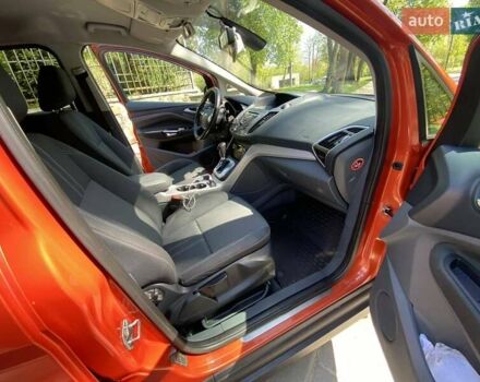 Форд Гранд С-макс 2011 у Львові на Automoto.ua Червоний Форд Гранд С-макс, об'ємом двигуна 2 л та пробігом 187 тис. км за 8550 $, фото 4 на Automoto.ua
