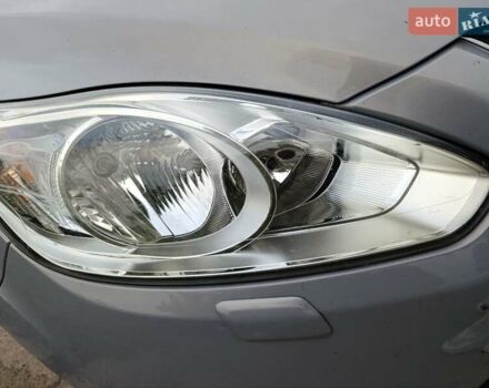 Сірий Форд Гранд С-макс, об'ємом двигуна 1.6 л та пробігом 235 тис. км за 7500 $, фото 5 на Automoto.ua