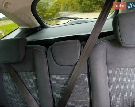 Сірий Форд Гранд С-макс, об'ємом двигуна 1.6 л та пробігом 235 тис. км за 7500 $, фото 10 на Automoto.ua