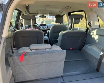 Сірий Форд Гранд С-макс, об'ємом двигуна 1.56 л та пробігом 235 тис. км за 6381 $, фото 7 на Automoto.ua