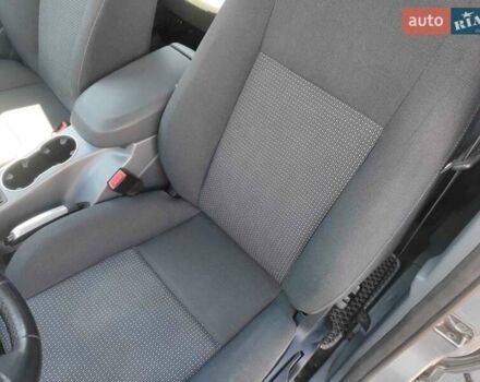 Серый Форд Гранд С-макс, объемом двигателя 1.6 л и пробегом 185 тыс. км за 7000 $, фото 12 на Automoto.ua