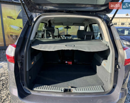 Серый Форд Гранд С-макс, объемом двигателя 1.6 л и пробегом 207 тыс. км за 7400 $, фото 34 на Automoto.ua