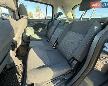 Серый Форд Гранд С-макс, объемом двигателя 1.6 л и пробегом 207 тыс. км за 7400 $, фото 37 на Automoto.ua