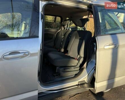 Сірий Форд Гранд С-макс, об'ємом двигуна 1.56 л та пробігом 235 тис. км за 6381 $, фото 1 на Automoto.ua