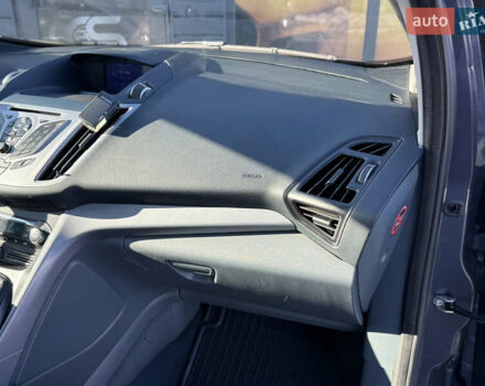 Серый Форд Гранд С-макс, объемом двигателя 1.6 л и пробегом 207 тыс. км за 7400 $, фото 29 на Automoto.ua