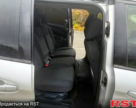 Серый Форд Гранд С-макс, объемом двигателя 1.6 л и пробегом 320 тыс. км за 8500 $, фото 9 на Automoto.ua