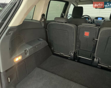 Сірий Форд Гранд С-макс, об'ємом двигуна 1.6 л та пробігом 233 тис. км за 9650 $, фото 26 на Automoto.ua