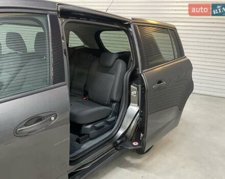 Сірий Форд Гранд С-макс, об'ємом двигуна 1.6 л та пробігом 233 тис. км за 9650 $, фото 7 на Automoto.ua