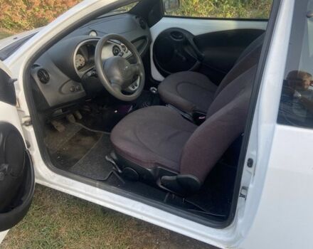 Белый Форд КА, объемом двигателя 1.3 л и пробегом 111 тыс. км за 3600 $, фото 3 на Automoto.ua