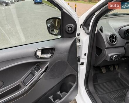 Белый Форд КА, объемом двигателя 1.2 л и пробегом 95 тыс. км за 7200 $, фото 31 на Automoto.ua