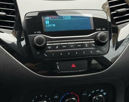 Белый Форд КА, объемом двигателя 1.2 л и пробегом 95 тыс. км за 7200 $, фото 51 на Automoto.ua