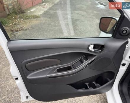 Білий Форд КА, об'ємом двигуна 1.2 л та пробігом 95 тис. км за 7500 $, фото 31 на Automoto.ua