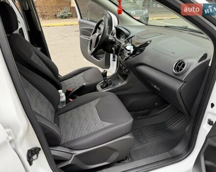 Белый Форд КА, объемом двигателя 1.2 л и пробегом 95 тыс. км за 7200 $, фото 37 на Automoto.ua