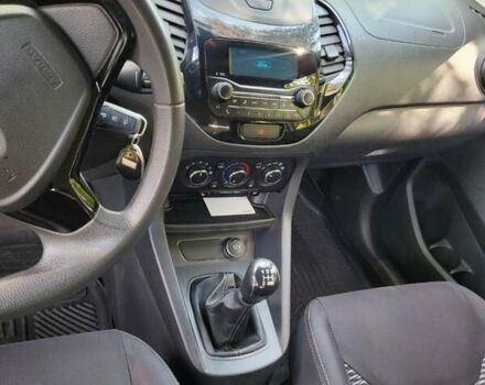 Бежевий Форд КА, об'ємом двигуна 1 л та пробігом 34 тис. км за 6999 $, фото 7 на Automoto.ua