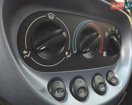 Жовтий Форд КА, об'ємом двигуна 1.3 л та пробігом 137 тис. км за 2650 $, фото 35 на Automoto.ua