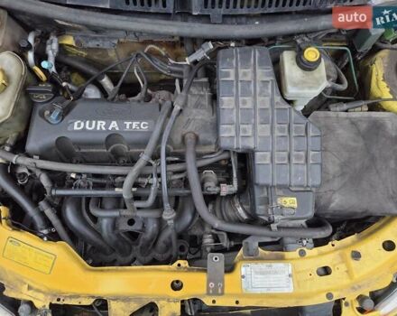 Жовтий Форд КА, об'ємом двигуна 1.3 л та пробігом 137 тис. км за 2650 $, фото 3 на Automoto.ua