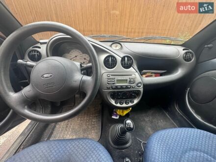 Сірий Форд КА, об'ємом двигуна 1.3 л та пробігом 200 тис. км за 1900 $, фото 1 на Automoto.ua