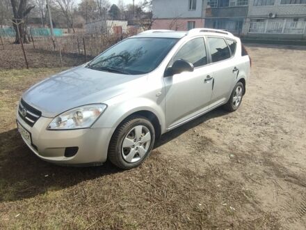 Форд КА 2009 у Онуфриевке на Automoto.ua Сірий Форд КА, об'ємом двигуна 1.4 л та пробігом 184 тис. км за 5000 $, фото 1 на Automoto.ua