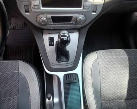 Белый Форд Куга, объемом двигателя 2 л и пробегом 200 тыс. км за 11000 $, фото 12 на Automoto.ua