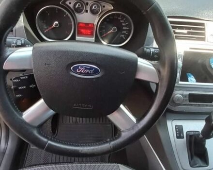 Белый Форд Куга, объемом двигателя 2 л и пробегом 200 тыс. км за 11000 $, фото 4 на Automoto.ua