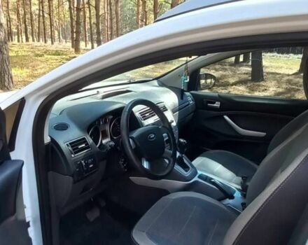 Белый Форд Куга, объемом двигателя 2 л и пробегом 200 тыс. км за 11000 $, фото 8 на Automoto.ua