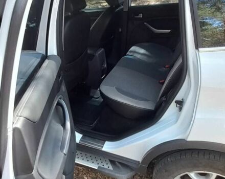 Белый Форд Куга, объемом двигателя 2 л и пробегом 200 тыс. км за 11000 $, фото 6 на Automoto.ua