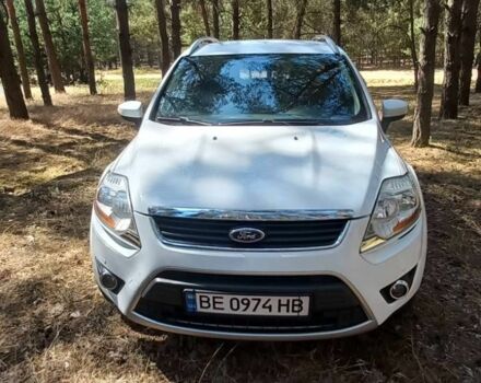 Белый Форд Куга, объемом двигателя 2 л и пробегом 200 тыс. км за 11000 $, фото 2 на Automoto.ua