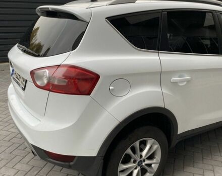 Білий Форд Куга, об'ємом двигуна 2 л та пробігом 243 тис. км за 9600 $, фото 8 на Automoto.ua