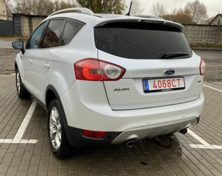 Белый Форд Куга, объемом двигателя 2 л и пробегом 260 тыс. км за 6151 $, фото 4 на Automoto.ua