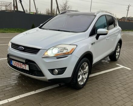 Белый Форд Куга, объемом двигателя 2 л и пробегом 260 тыс. км за 6151 $, фото 1 на Automoto.ua
