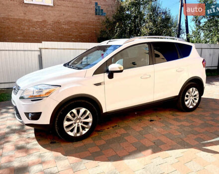 Форд Куга 2009 в Новый Роздол на Automoto.ua Белый Форд Куга, объемом двигателя 2 л и пробегом 245 тыс. км за 9100 $, фото 2 на Automoto.ua
