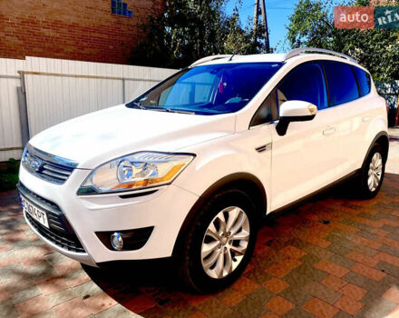 Форд Куга 2009 в Новый Роздол на Automoto.ua Белый Форд Куга, объемом двигателя 2 л и пробегом 245 тыс. км за 9100 $, фото 4 на Automoto.ua