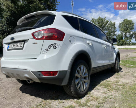 Білий Форд Куга, об'ємом двигуна 2 л та пробігом 285 тис. км за 10500 $, фото 4 на Automoto.ua