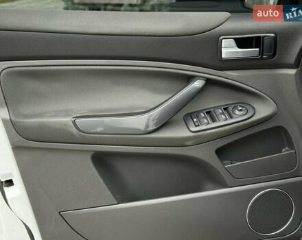 Білий Форд Куга, об'ємом двигуна 2 л та пробігом 228 тис. км за 9800 $, фото 13 на Automoto.ua