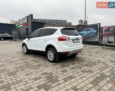 Белый Форд Куга, объемом двигателя 2 л и пробегом 227 тыс. км за 9000 $, фото 3 на Automoto.ua