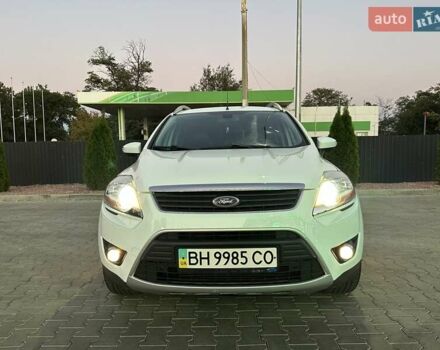 Белый Форд Куга, объемом двигателя 2.52 л и пробегом 60 тыс. км за 12200 $, фото 2 на Automoto.ua