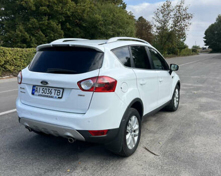Белый Форд Куга, объемом двигателя 2 л и пробегом 225 тыс. км за 10400 $, фото 4 на Automoto.ua