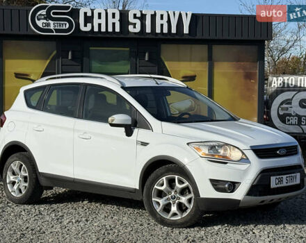Білий Форд Куга, об'ємом двигуна 2 л та пробігом 299 тис. км за 8999 $, фото 11 на Automoto.ua